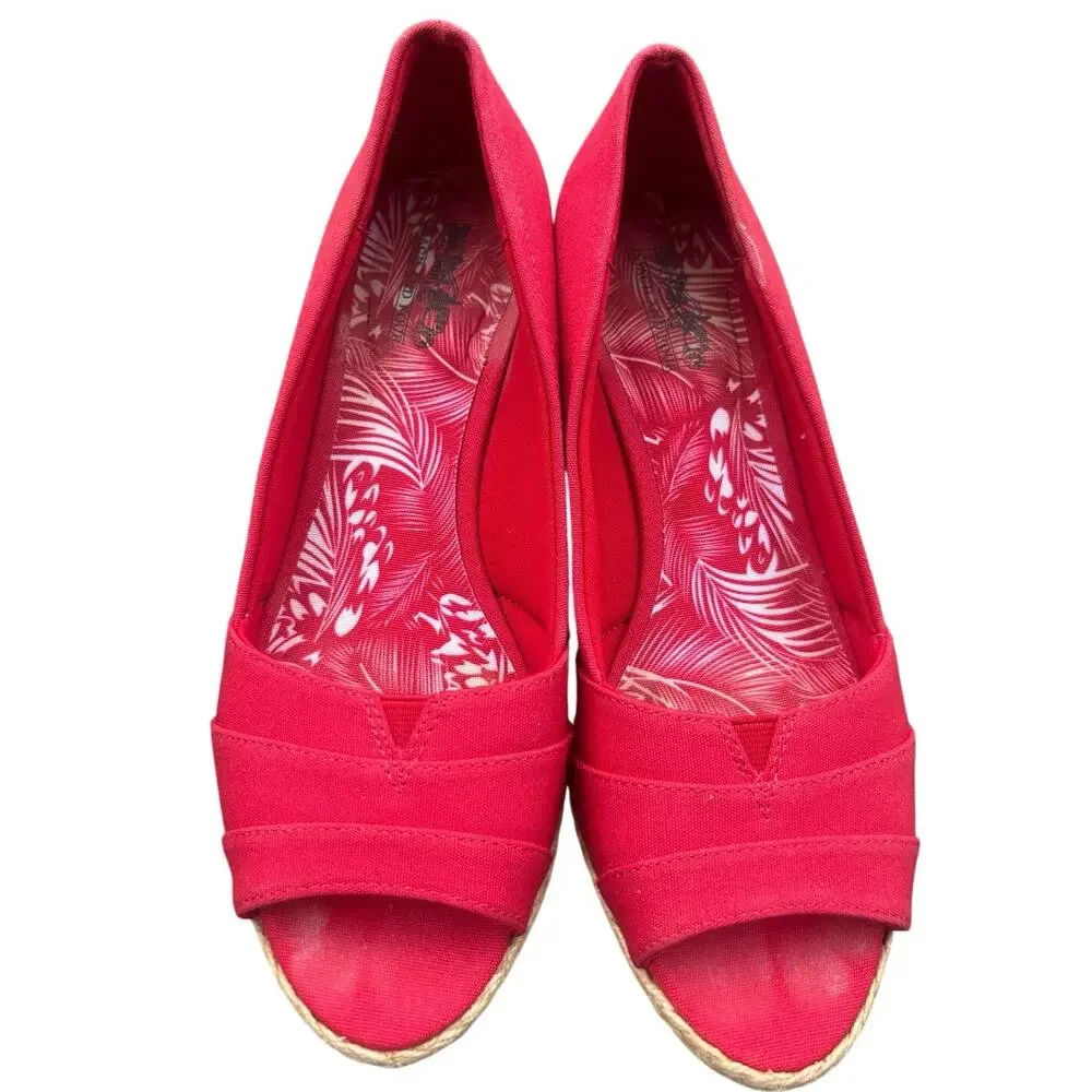 Coach and Four Red Canvas Peep Toe Espadrille Wedge Shoes Size 8 Comfort